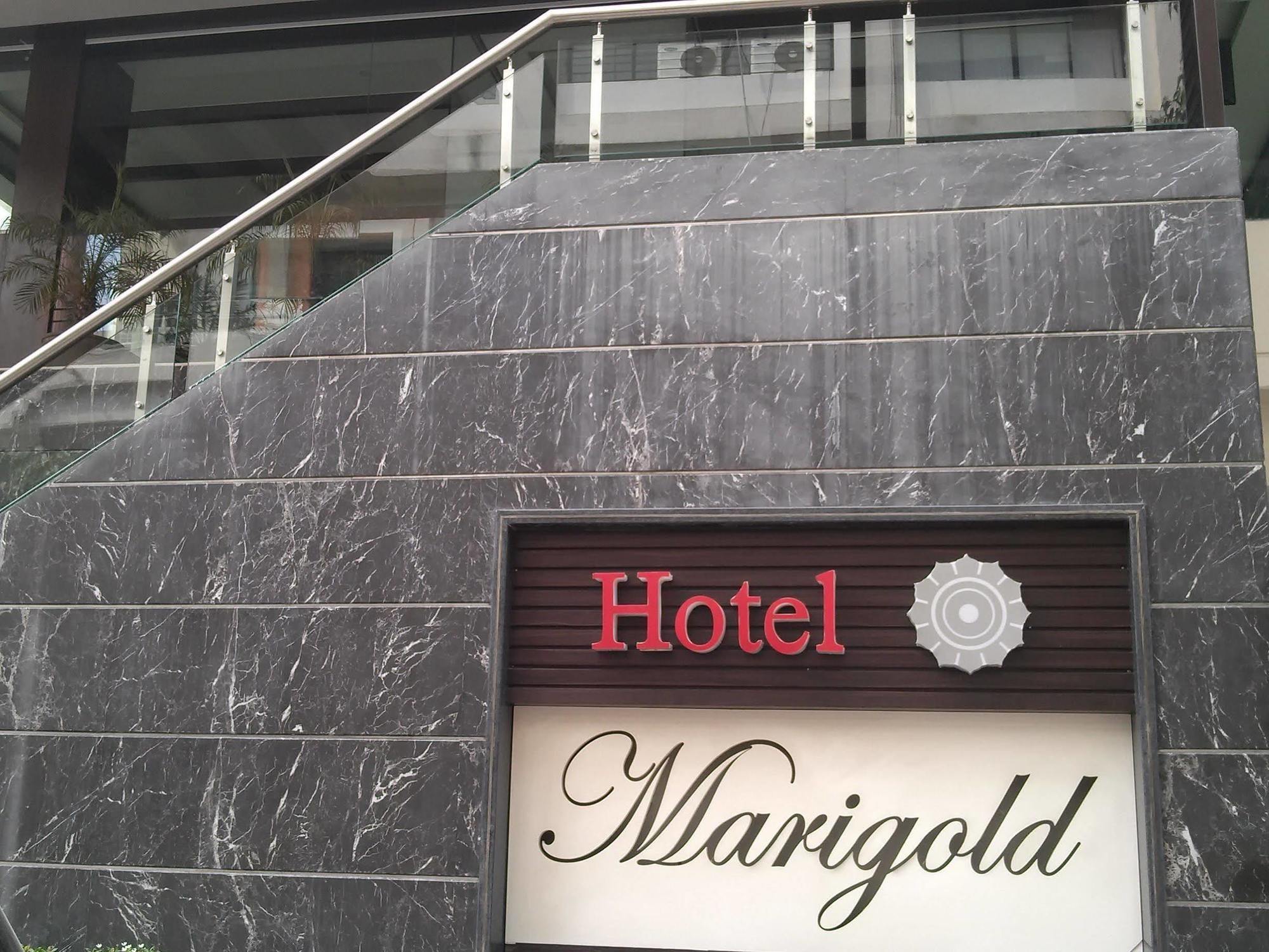 Hotel Marigold Vadodara Esterno foto