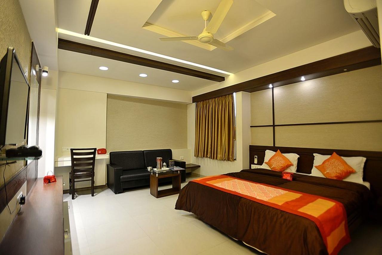 Hotel Marigold Vadodara Esterno foto